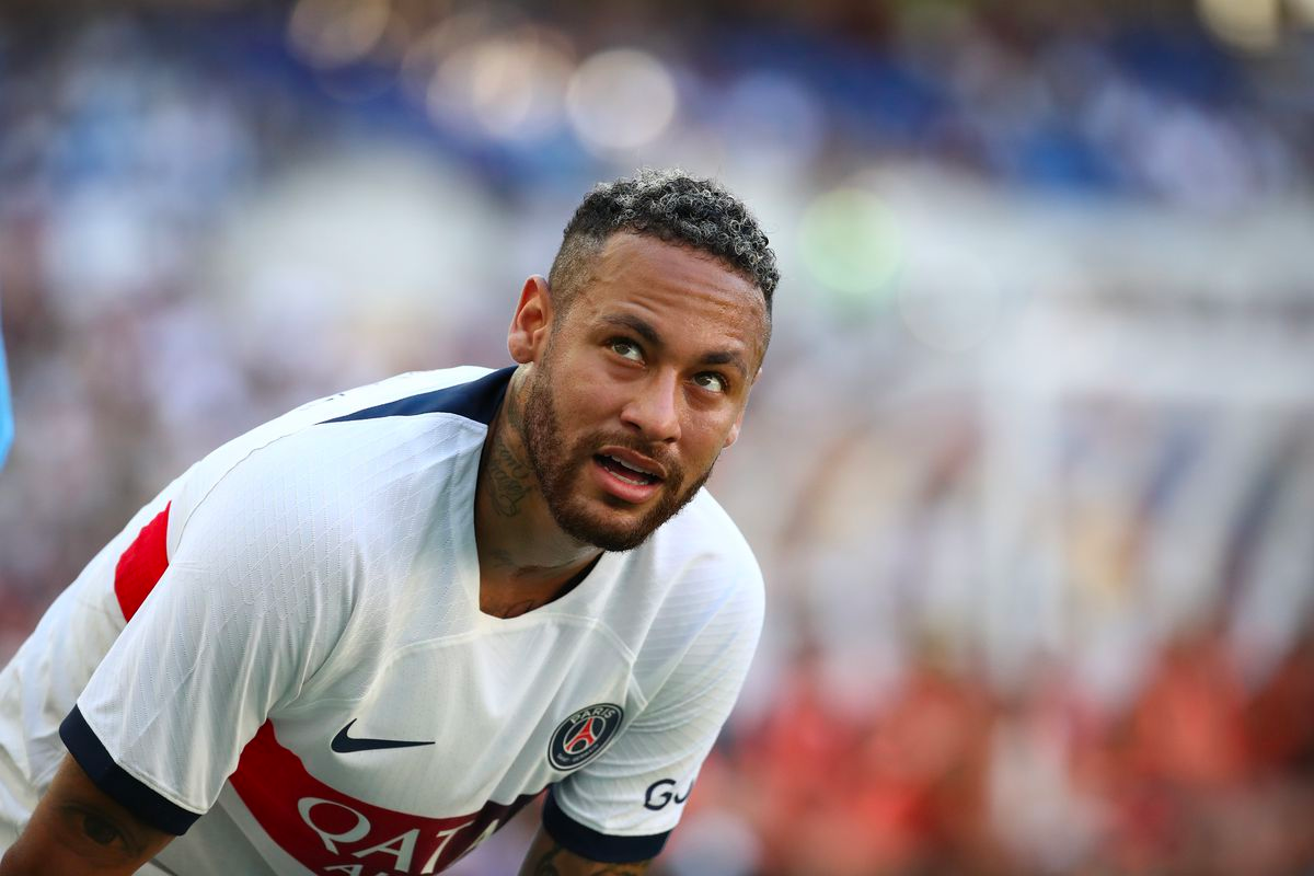 Neymar s'engage pour 2 ans à Al-Hilal en Arabie Saoudite pour 90 millions d'euros